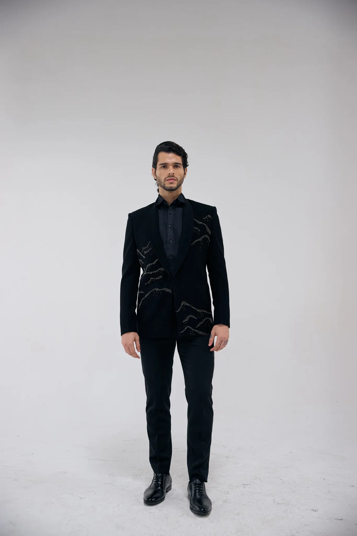 Onyx Ridge Tuxedo